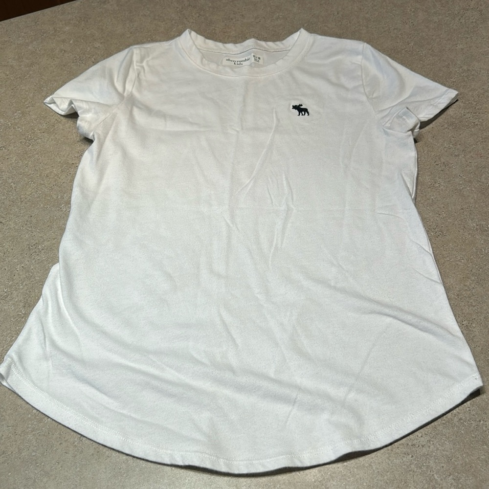 Abercrombie kids Tshirt